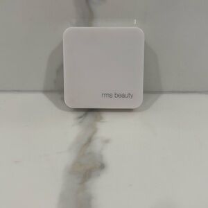 RMS Beauty White Compact